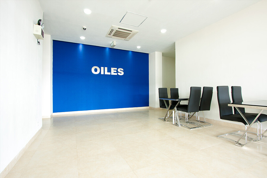 03-04-Entrance-Hall-selected