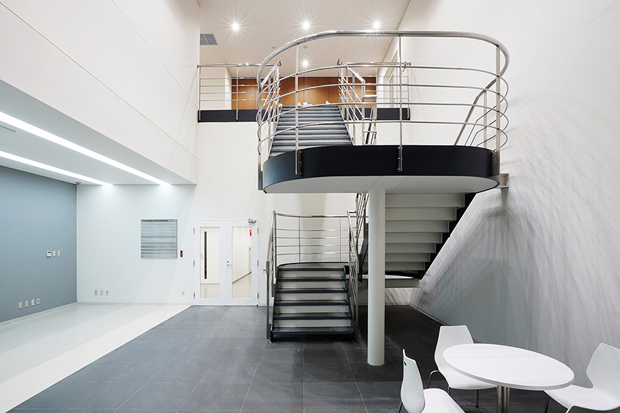 9._Entrance_Hall